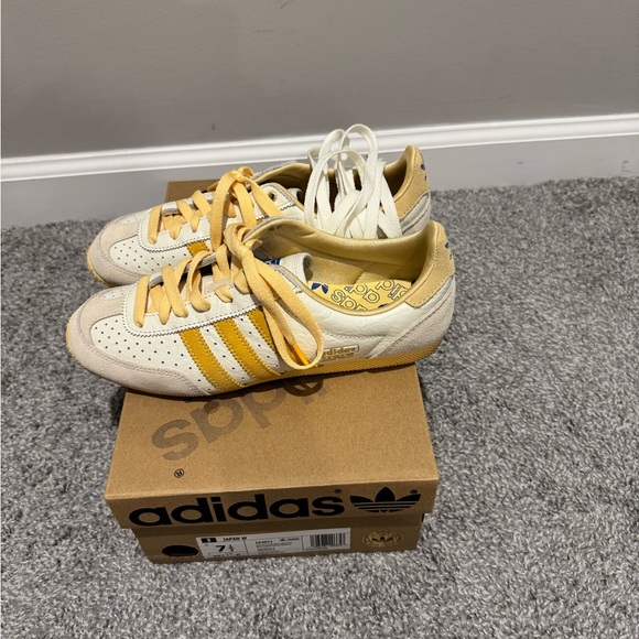 Adidas Women's Sneakers - Yellow and Cream - Picture 2 of 10
